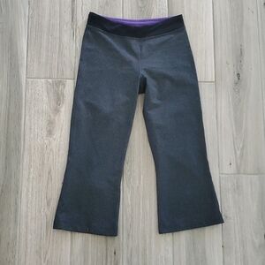 Lululemon Gather and Crop leggings Split Calf Sz 4